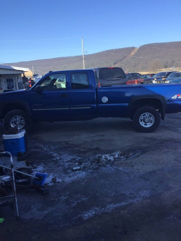 2003 Chevrolet Silverado 2500HD for sale at Troy's Auto Sales in Dornsife PA