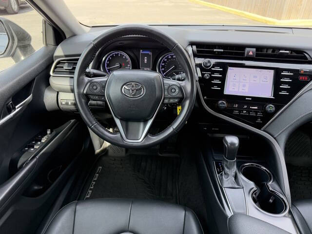 2020 Toyota Camry SE