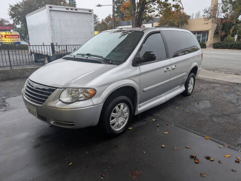 2006 Chrysler Town and Country