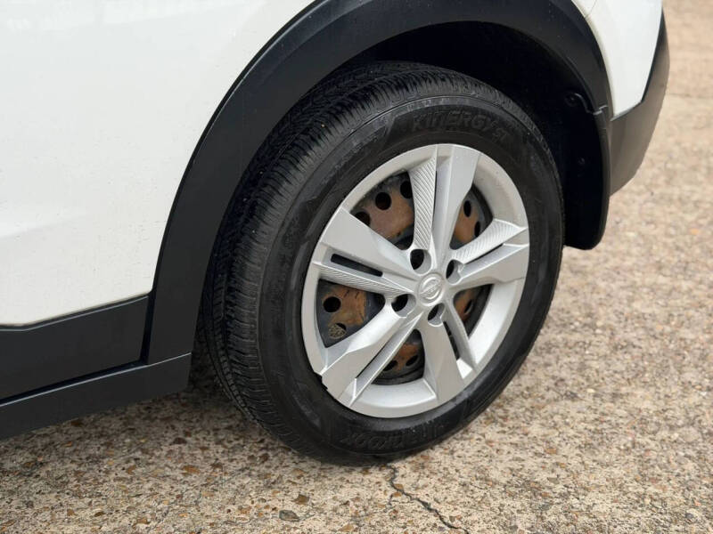2020 Nissan Kicks S