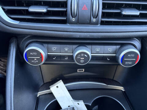 2017 Alfa Romeo Giulia Ti