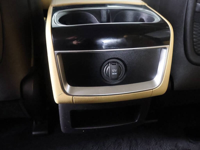 2023 Kia Carnival EX