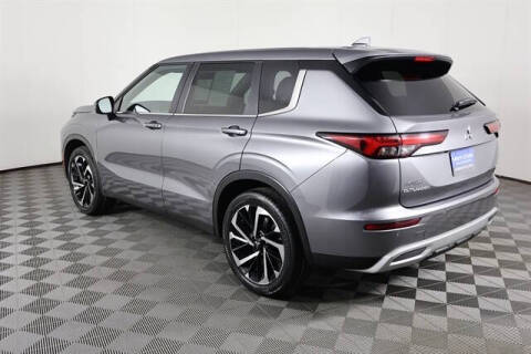 2022 Mitsubishi Outlander SE