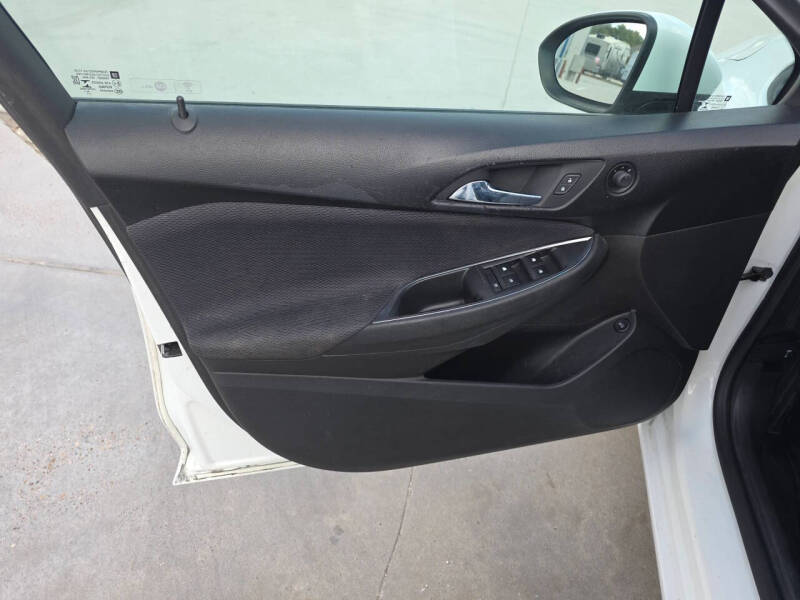 2017 Chevrolet Cruze LS Auto