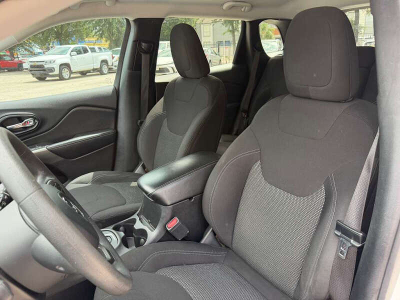 2020 Jeep Cherokee Latitude