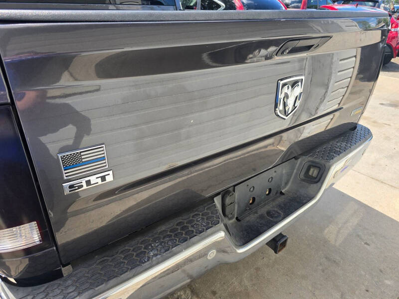 2016 RAM 1500 SLT