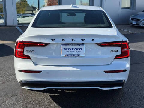 2024 Volvo S60 B5 Plus Black Edition