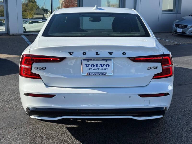 2024 Volvo S60 B5 Plus Black Edition