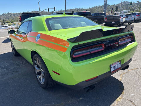 2015 Dodge Challenger R/T Plus