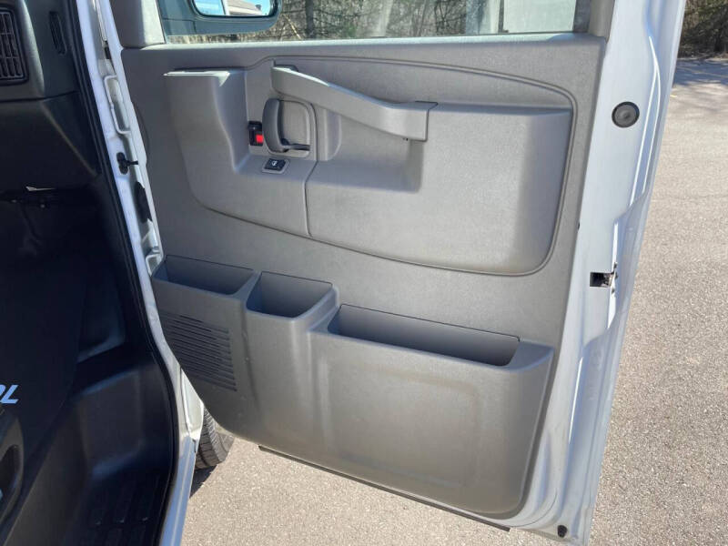 2021 Chevrolet Express 2500