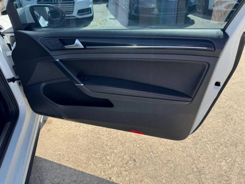 2015 Volkswagen Golf GTI SE