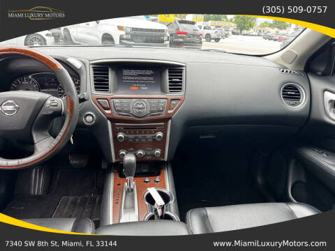 2020 Nissan Pathfinder SL