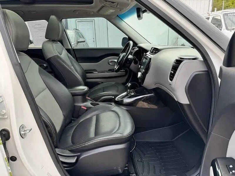 2016 Kia Soul +