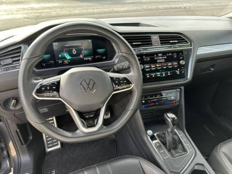 2022 Volkswagen Tiguan SE R-Line Black