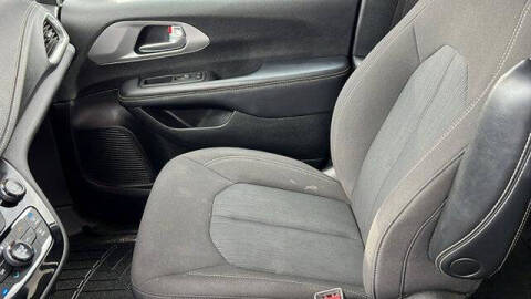 2023 Chrysler Pacifica Touring
