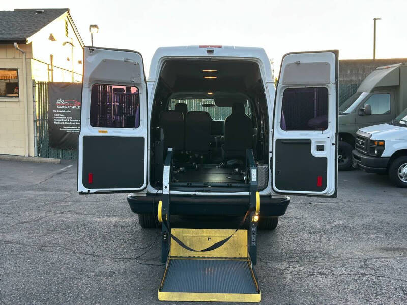 2012 Ford E-Series E-350 SD