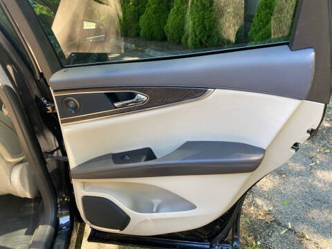 2019 Lincoln Nautilus Reserve