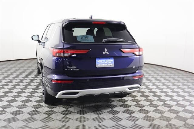 2023 Mitsubishi Outlander SE