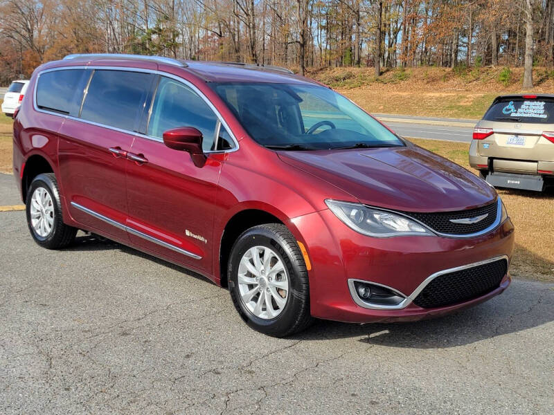 2018 Chrysler WHEELCHAIR VAN