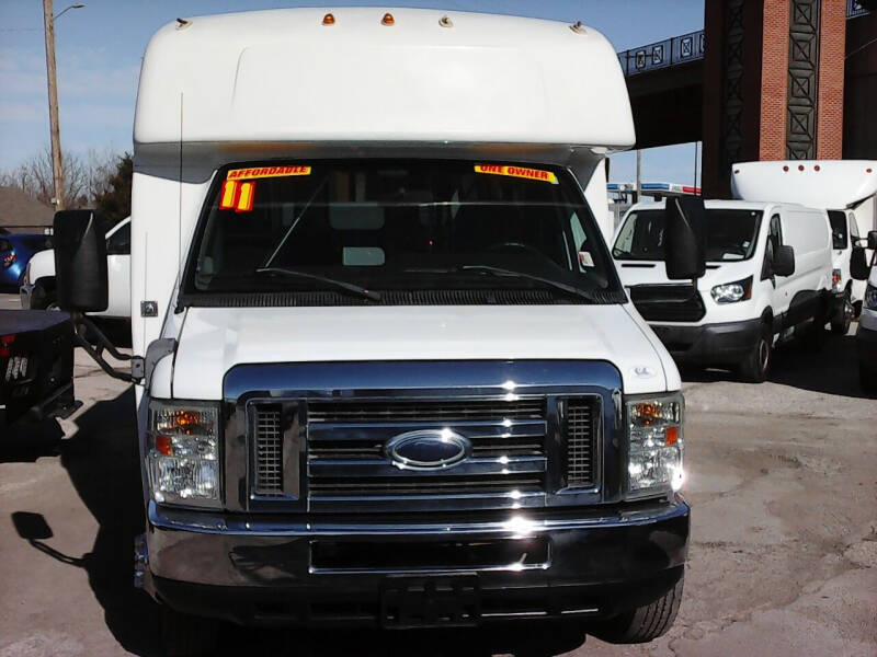 2011 Ford E-Series E-450 SD