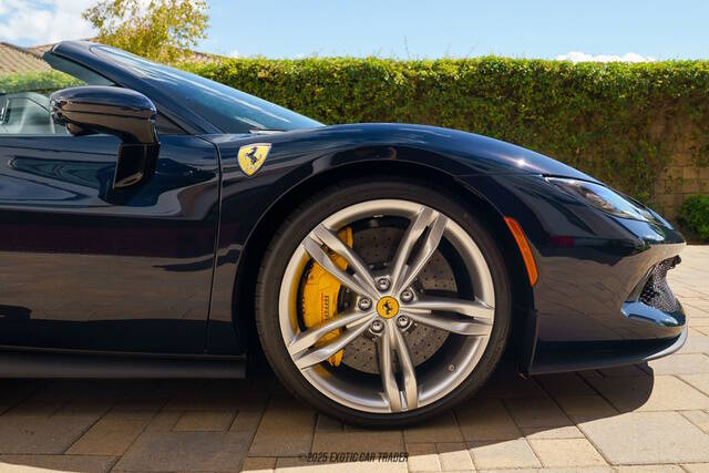 2025 Ferrari 296 GTS