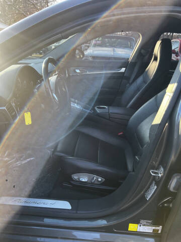 2014 Porsche Panamera 4