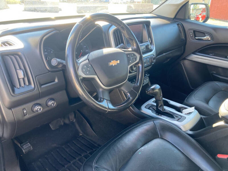 2018 Chevrolet Colorado LT photo 9