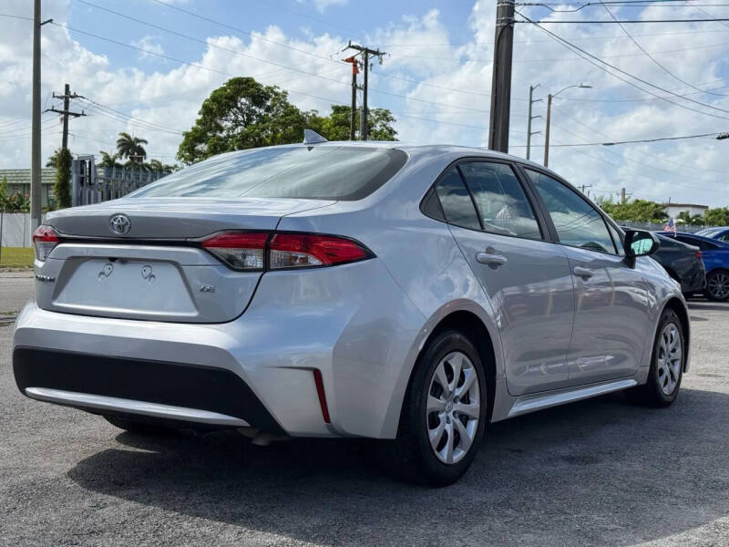 2022 Toyota Corolla LE