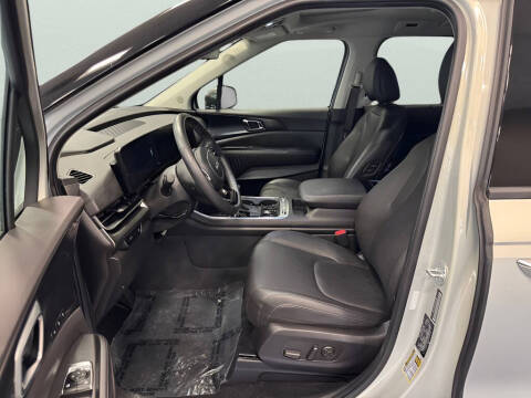 2025 Kia Carnival SX