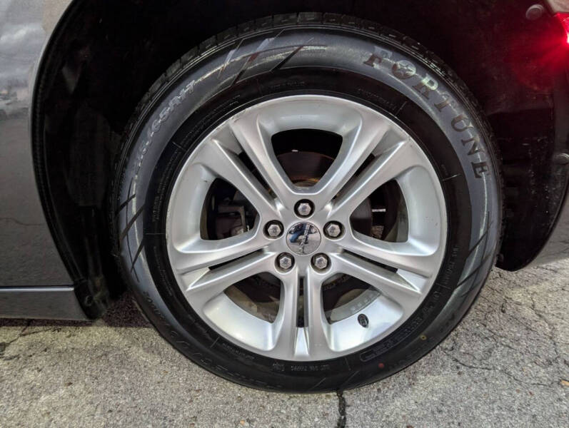 2015 Dodge Charger SE