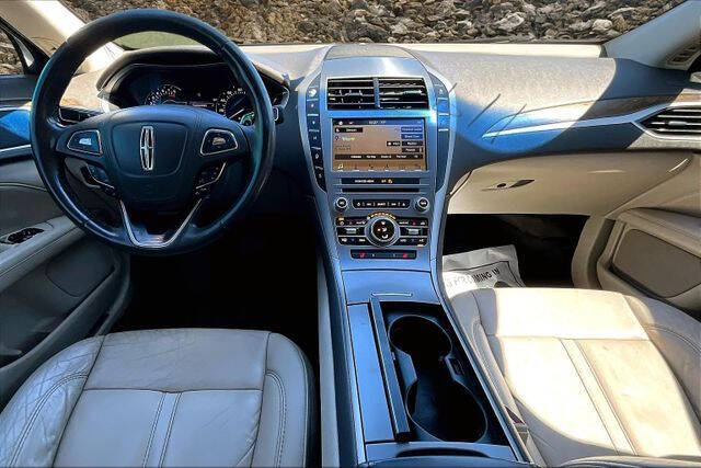 2017 Lincoln MKZ Select