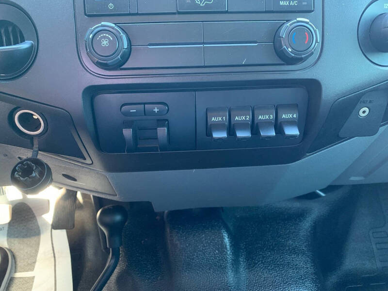 2015 Ford F-350 Super Duty XL