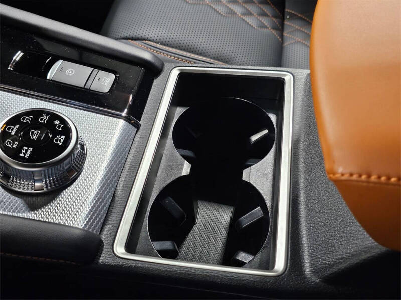 2025 Mitsubishi Outlander PHEV