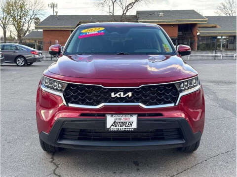 2023 Kia Sorento for sale at Armando Auto Sales in Fresno CA