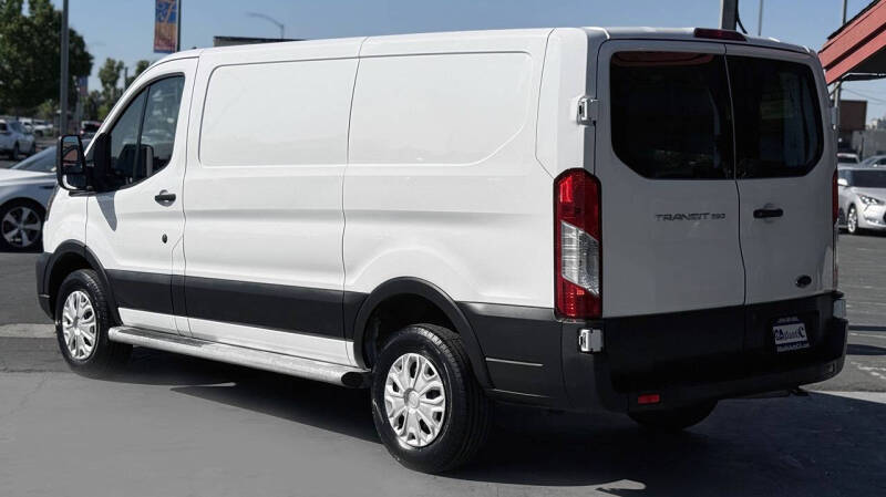 2023 Ford Transit 250