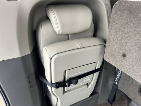 2014 Toyota Sienna XLE 8-Passenger