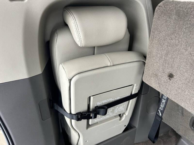2014 Toyota Sienna XLE 8-Passenger