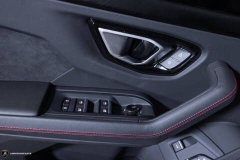 2024 Lamborghini Urus S