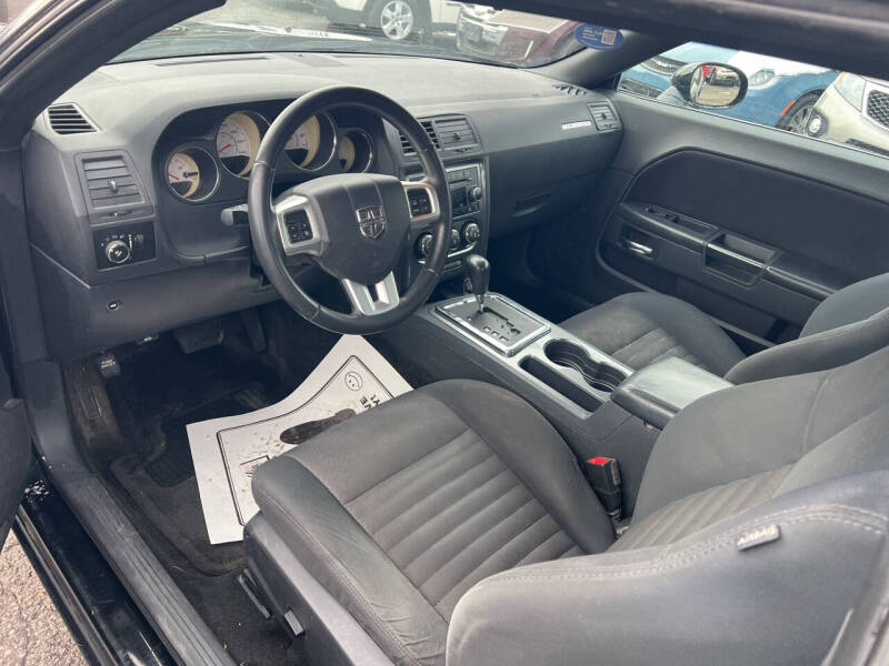 2013 Dodge Challenger SXT