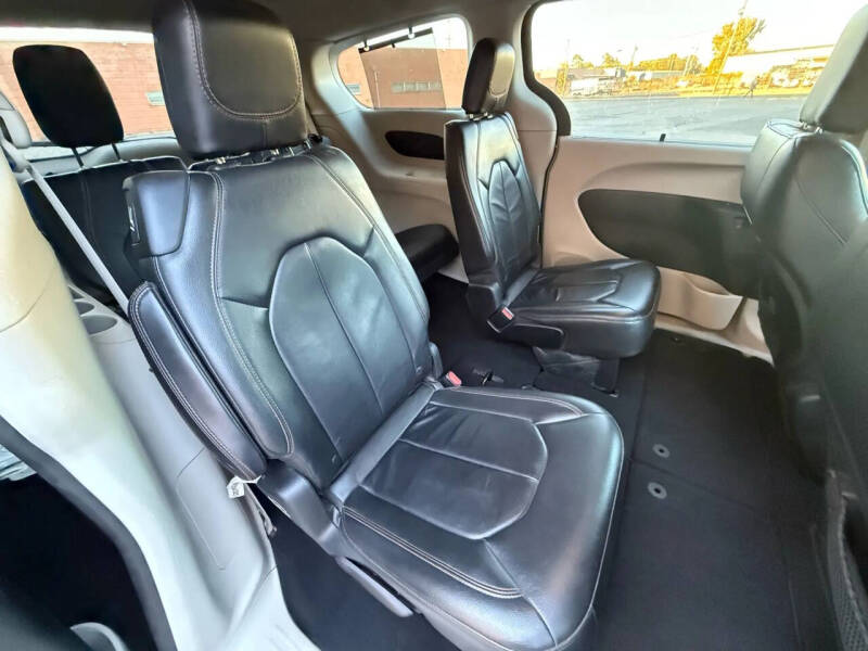 2017 Chrysler Pacifica