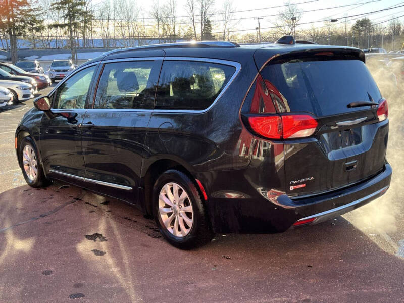 2018 Chrysler Pacifica Touring L