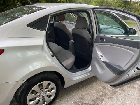 2016 Hyundai Accent SE