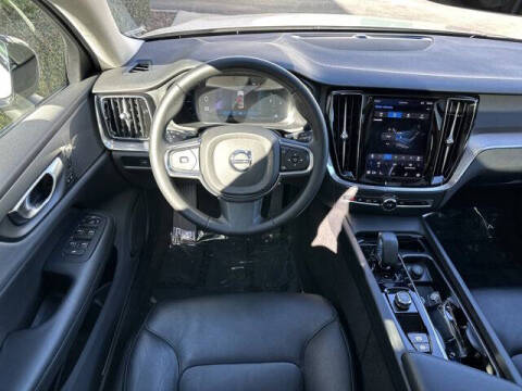 2024 Volvo S60 B5 Core Dark Theme