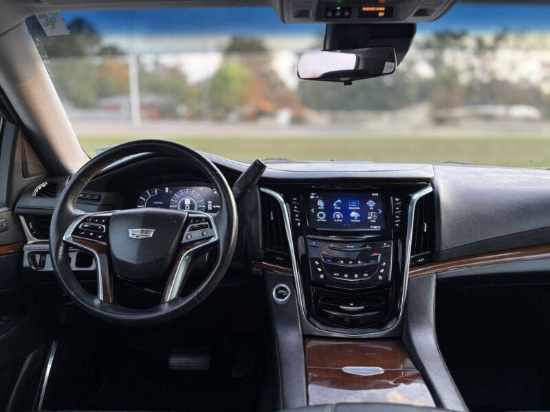 2018 Cadillac Escalade Premium Luxury