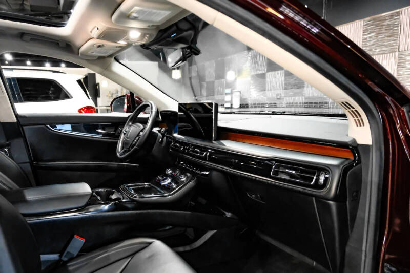 2021 Lincoln Nautilus Reserve