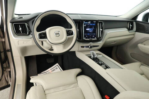 2025 Volvo XC60 T8 Ultra Dark Theme