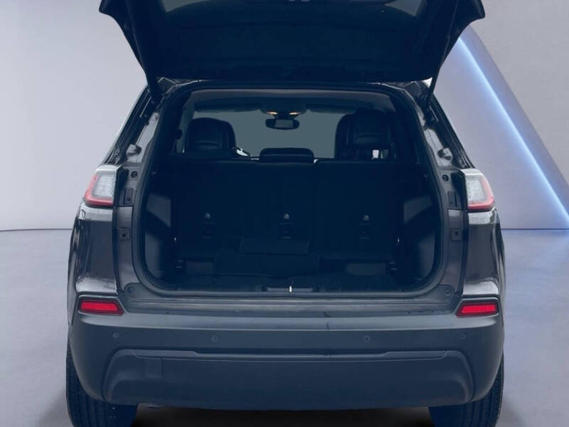 2023 Jeep Cherokee Altitude Lux