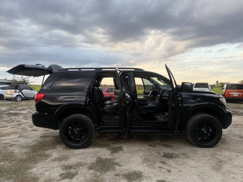 2016 Toyota Sequoia SR5