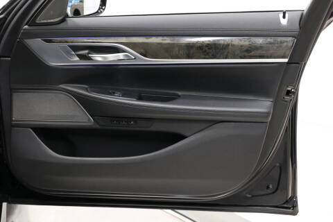 2021 BMW 7 Series 740i