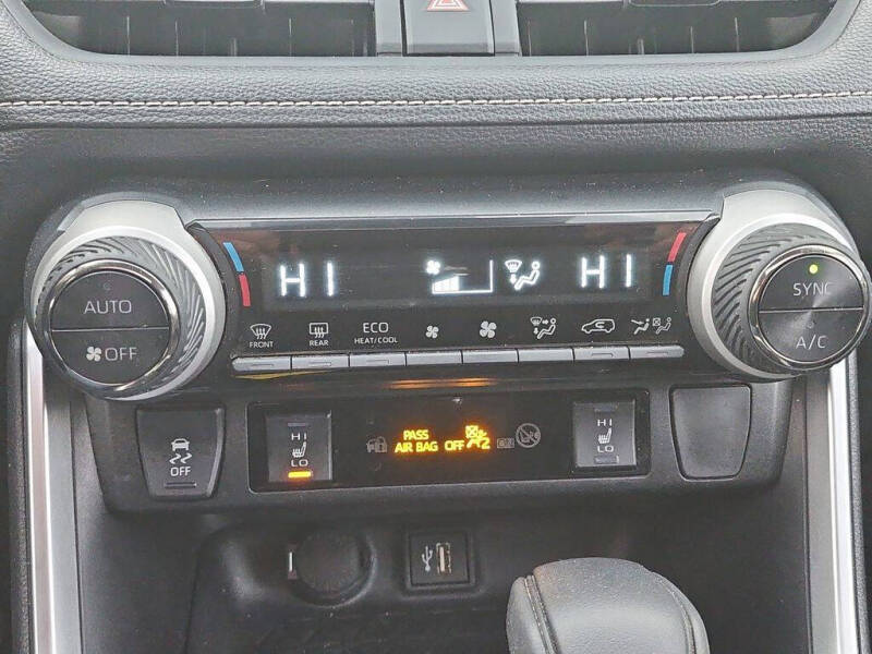 2023 Toyota RAV4 Hybrid XLE